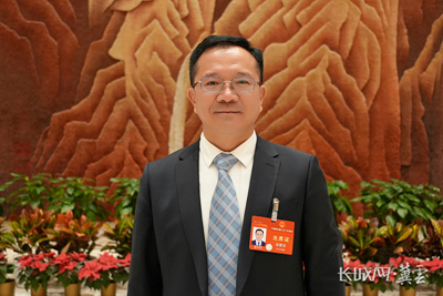 代表履責(zé)，兩會聲音｜中國樂凱黨委書記、董事長侯景濱履職盡責(zé)、建言獻策
